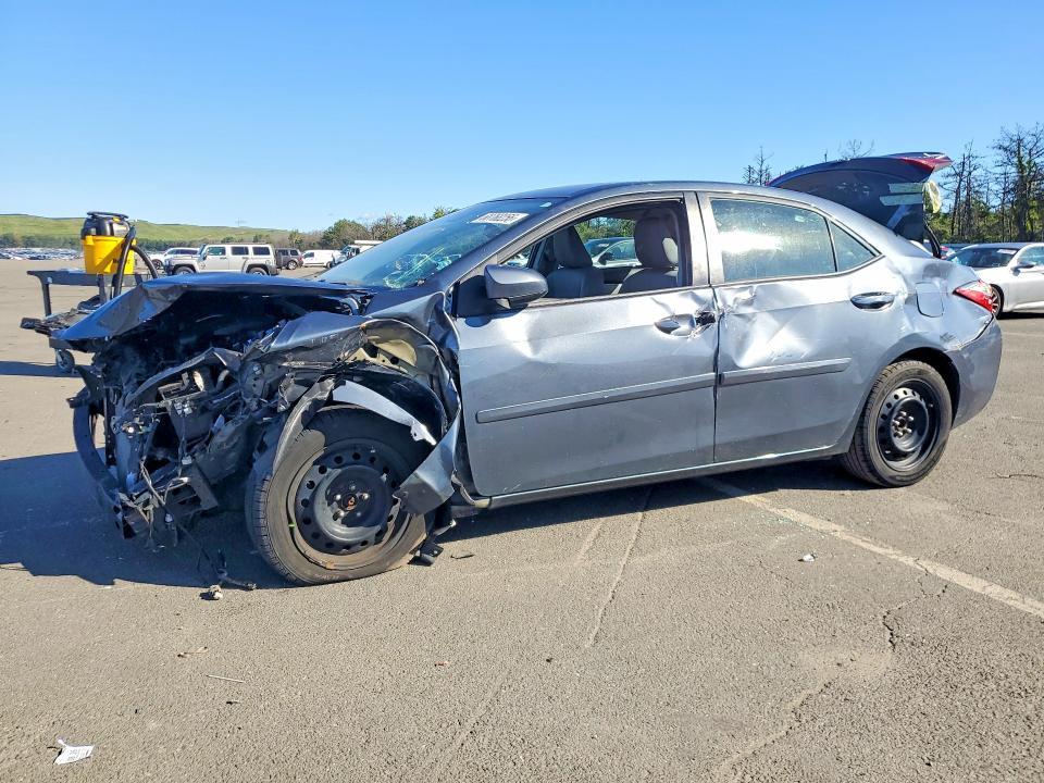 TOYOTA COROLLA 2018 with VIN 2T1BURHE3JC990442 - Photo from auction