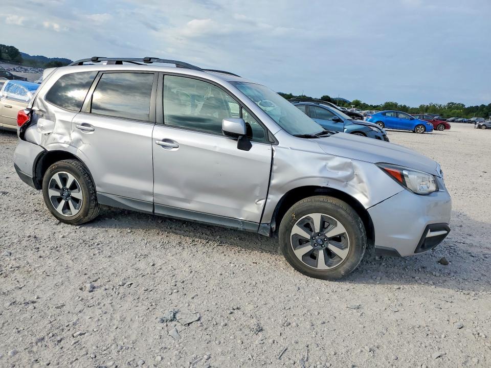 صورة رقم 4 من المزاد - 2017 SUBARU FORESTER مع VIN JF2SJAEC9HH800972