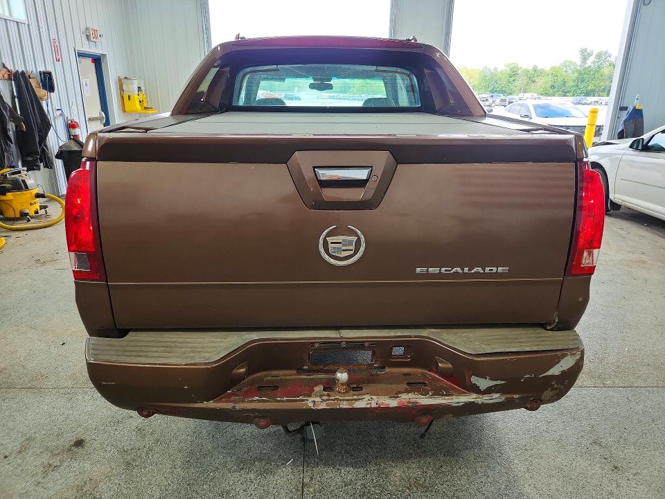 Zdjęcie 6 z aukcji – 2002 CADILLAC ESCALADE z VIN 3GYEK63N52G240776