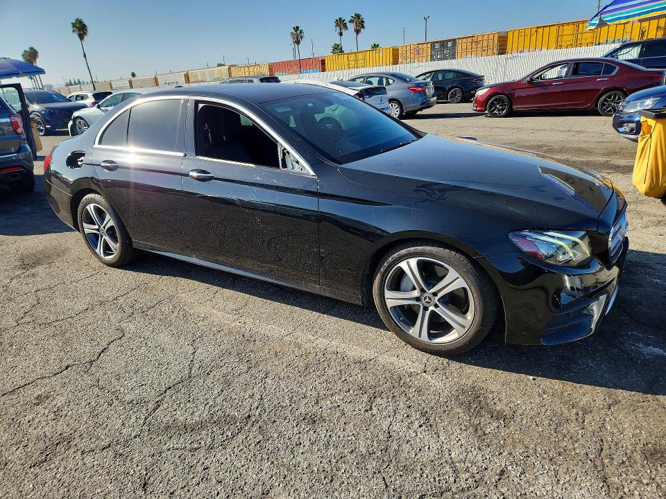 Photo 4 from auction – 2020 MERCEDES-BENZ E with VIN W1KZF8DB5LA827111