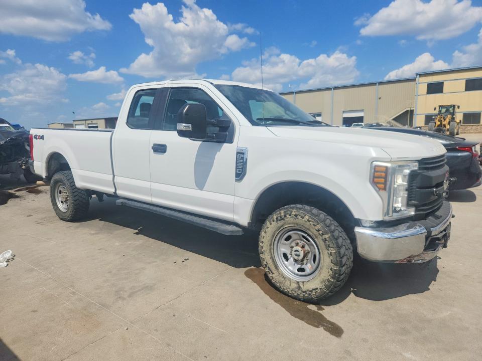Photo 4 from auction – 2018 FORD F250 with VIN 1FT7X2B61JEC66672
