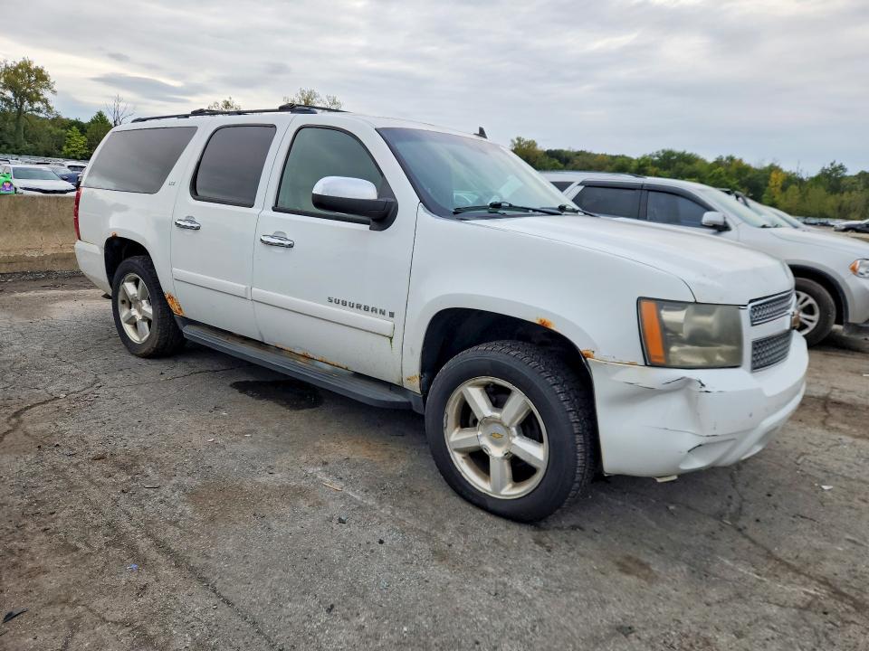 Photo 4 from auction – 2008 CHEVROLET SUBURBAN with VIN 1GNFK16378J247931