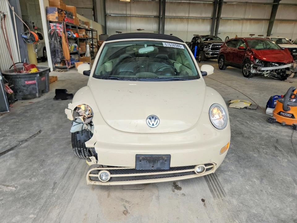 Photo 5 from auction – 2003 VOLKSWAGEN NEW BEETLE with VIN 3VWCD21Y23M333428