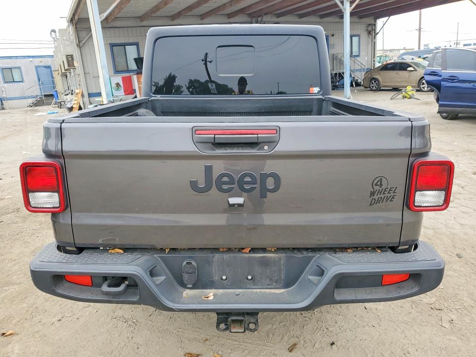 Photo 6 from auction – 2021 JEEP GLADIATOR with VIN 1C6HJTAG1ML609445
