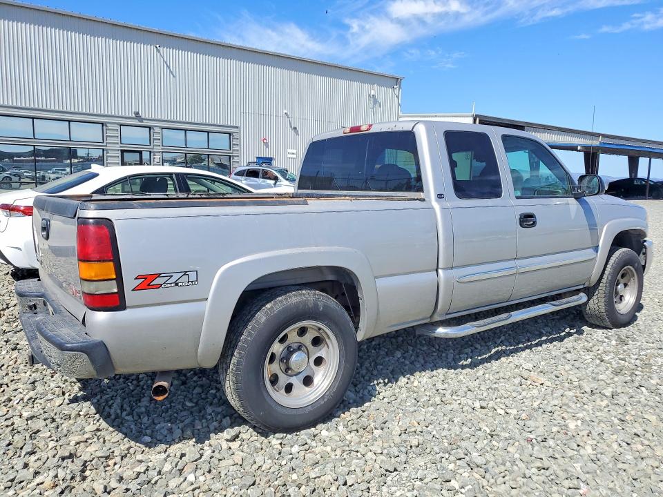Photo 3 from auction – 2004 GMC NEW SIERRA with VIN 2GTEK19T241205560