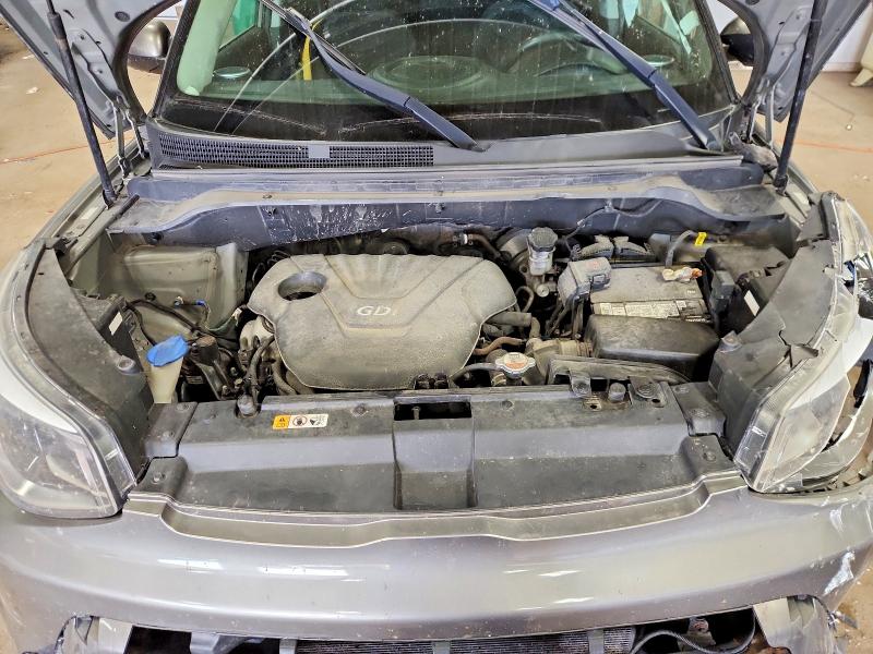 Снимка 12 от търг – 2016 KIA SOUL с VIN KNDJN2A29G7374657