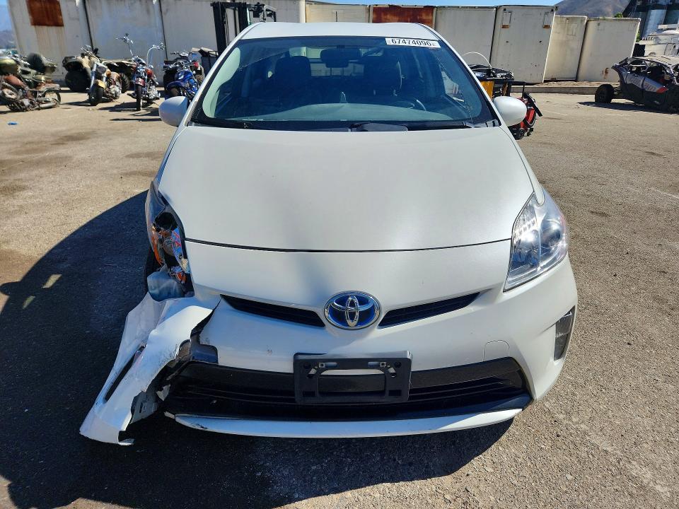 Photo 5 from auction – 2015 TOYOTA PRIUS with VIN JTDKN3DU6F1963660