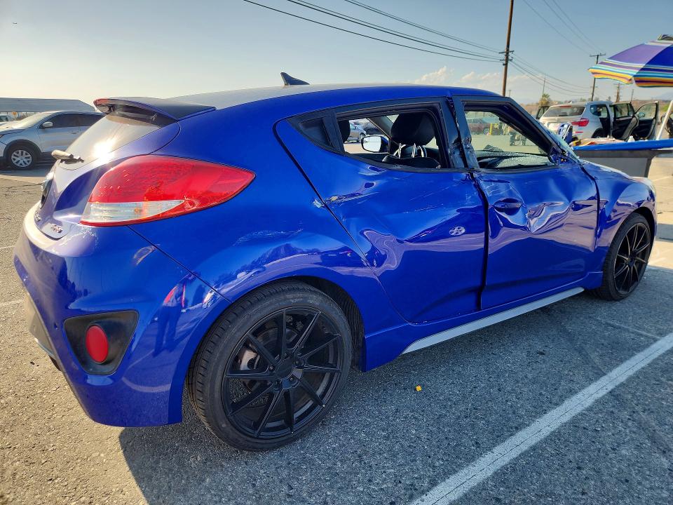 Photo 3 from auction – 2015 HYUNDAI VELOSTER with VIN KMHTC6AE2FU216964