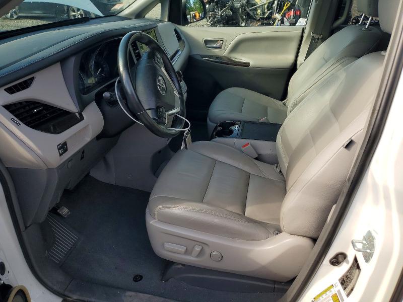 Photo 7 from auction – 2019 TOYOTA SIENNA with VIN 5TDDZ3DC8KS224128