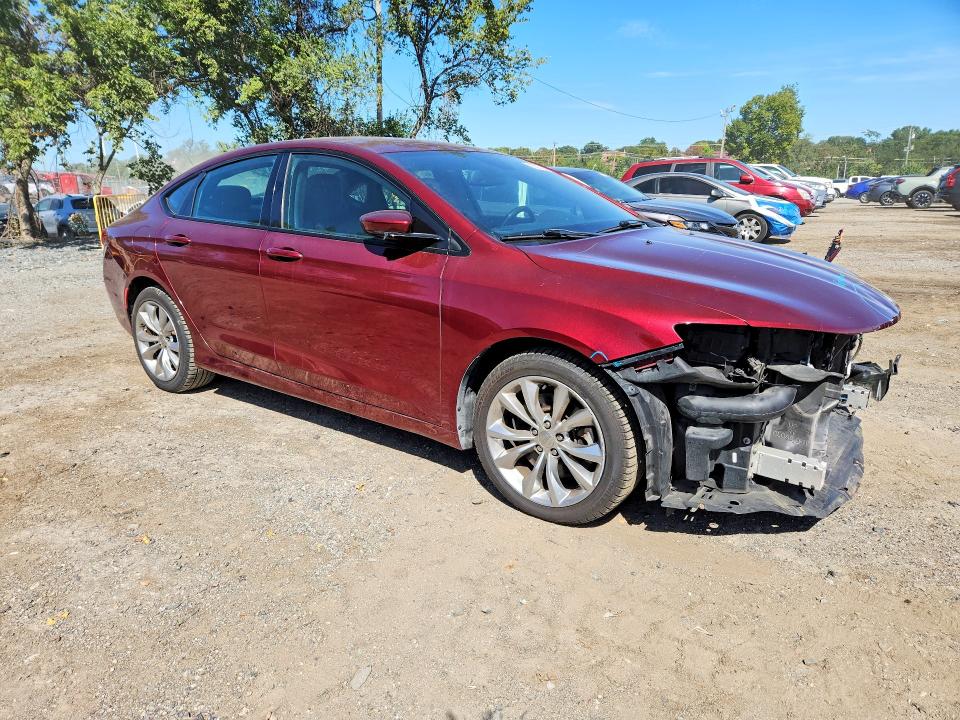 Photo 4 from auction – 2015 CHRYSLER 200 with VIN 1C3CCCDG8FN523179