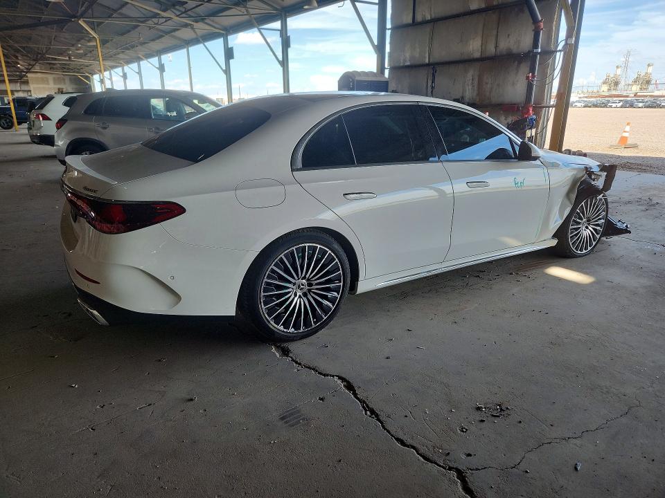 Photo 3 from auction – 2025 MERCEDES-BENZ E with VIN W1KLF4HBXSA104667