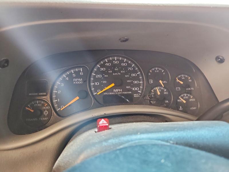 Photo 9 from auction – 2000 CHEVROLET SILVERADO with VIN 1GCGK29UXYE330284