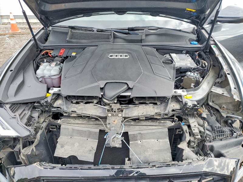 صورة رقم 12 من المزاد - 2019 AUDI Q8 مع VIN WA1EVAF15KD026533