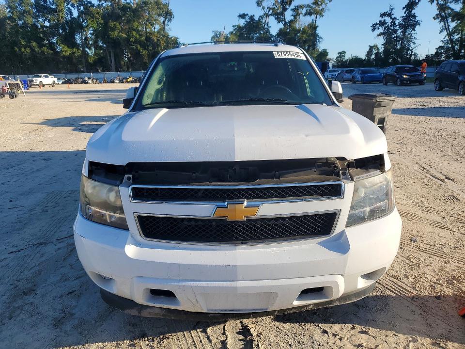 Photo 5 from auction – 2013 CHEVROLET SUBURBAN with VIN 1GNSCHE0XDR145479