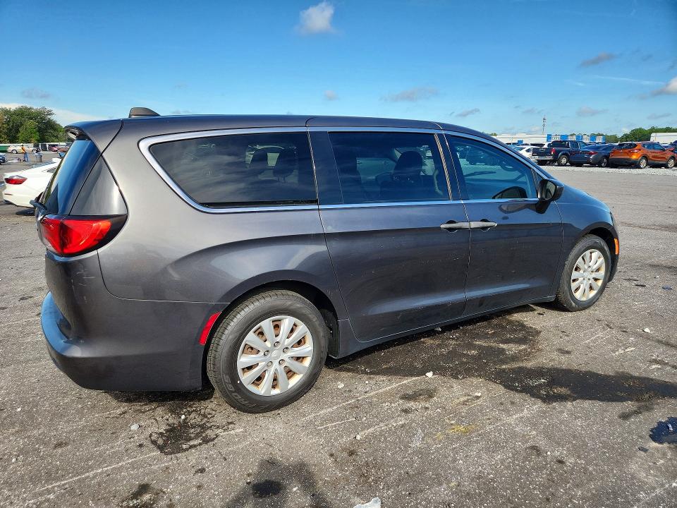 Photo 3 from auction – 2018 CHRYSLER PACIFICA with VIN 2C4RC1AG9JR193305