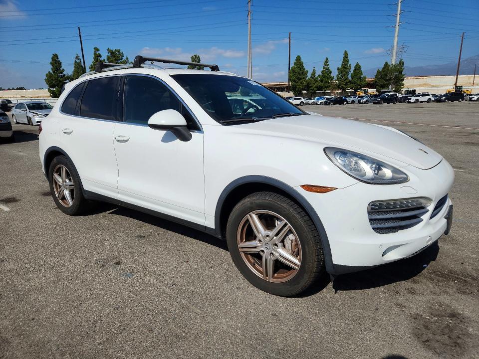 Photo 4 from auction – 2014 PORSCHE CAYENNE with VIN WP1AB2A25ELA58457