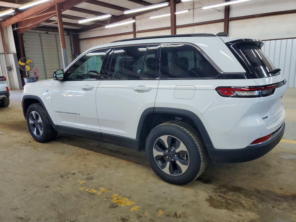Снимка 2 от търг – 2024 JEEP GRAND CHEROKEE с VIN 1C4RJYB67RC129868