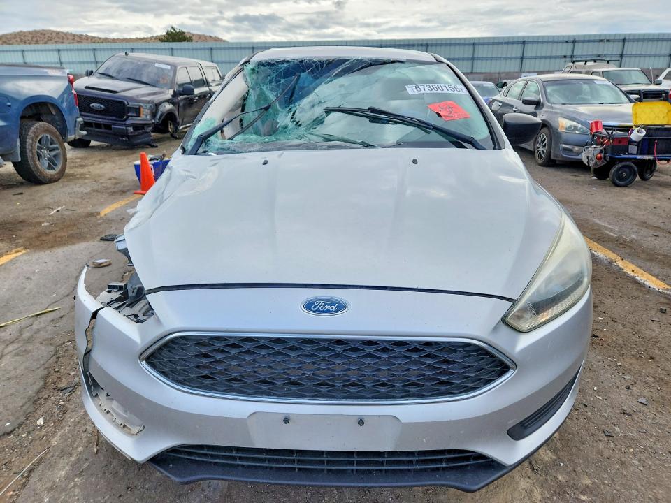 Photo 5 from auction – 2016 FORD FOCUS with VIN 1FADP3E2XGL301463