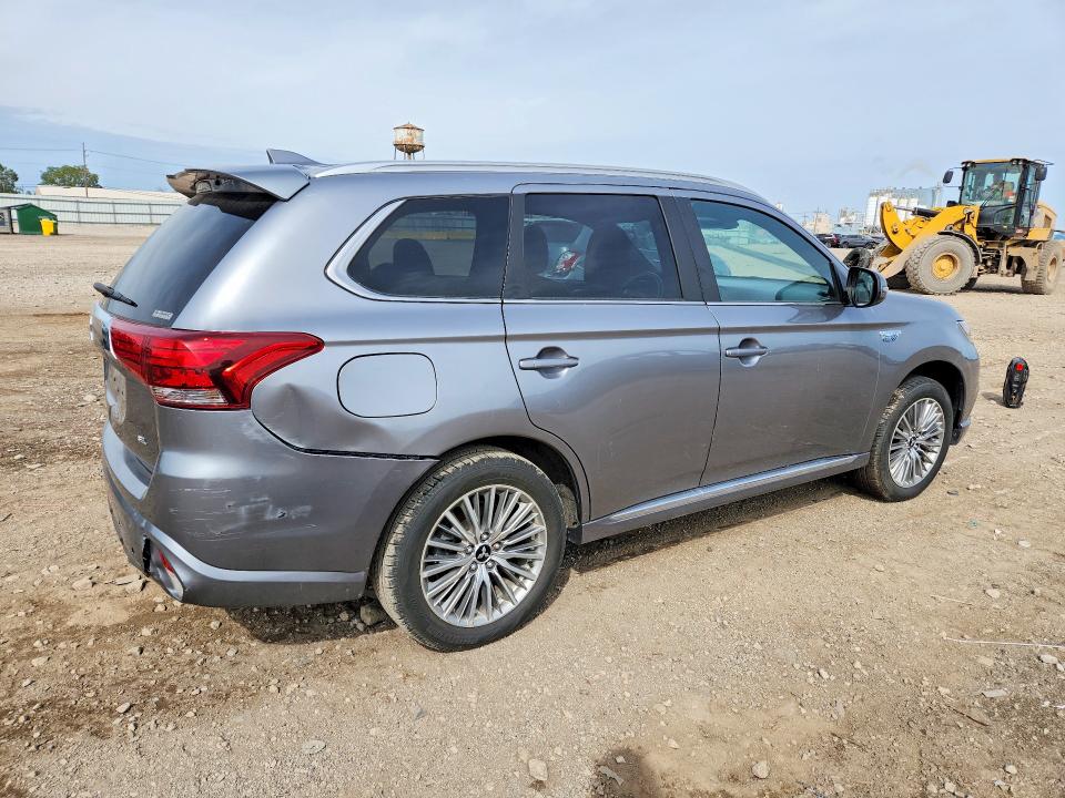 Photo 3 from auction – 2022 MITSUBISHI OUTLANDER with VIN JA4J2VA74NZ051652
