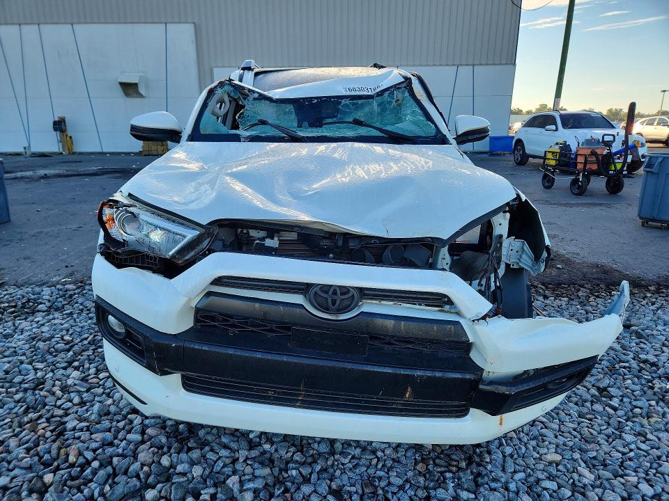 Photo 5 from auction – 2020 TOYOTA 4RUNNER with VIN JTEZU5JR4L5227930