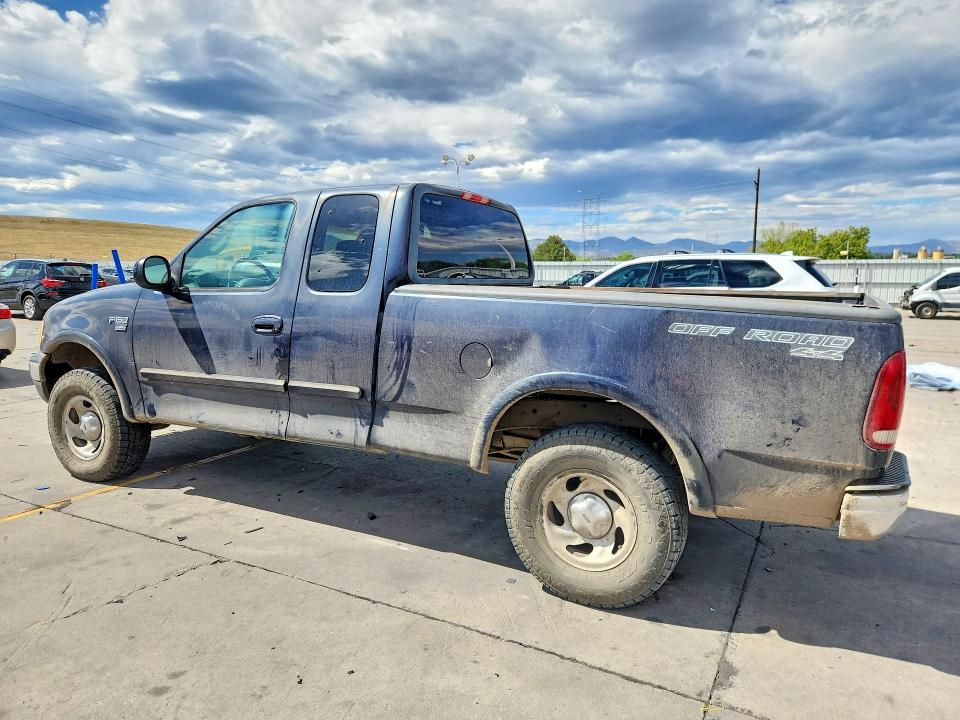 Photo 2 from auction – 2001 FORD F150 with VIN 1FTRX18W21NA65082