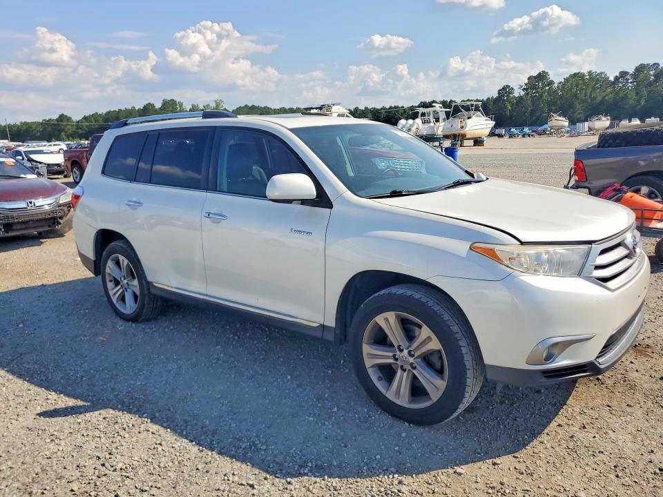 Photo 4 from auction – 2013 TOYOTA HIGHLANDER with VIN 5TDDK3EH0DS240969