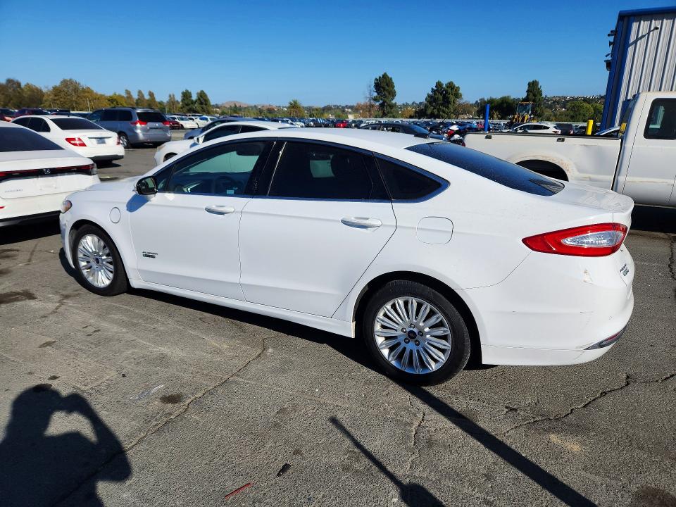 Photo 2 from auction – 2015 FORD FUSION with VIN 3FA6P0PU5FR284450