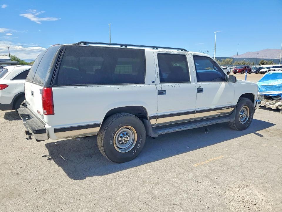 Photo 3 from auction – 1997 GMC SUBURBAN with VIN 1GKGC26J6VJ738229