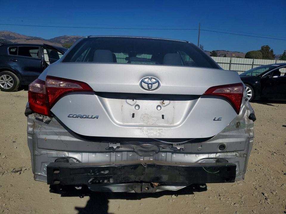 Photo 6 from auction – 2018 TOYOTA COROLLA with VIN 2T1BURHE3JC965783