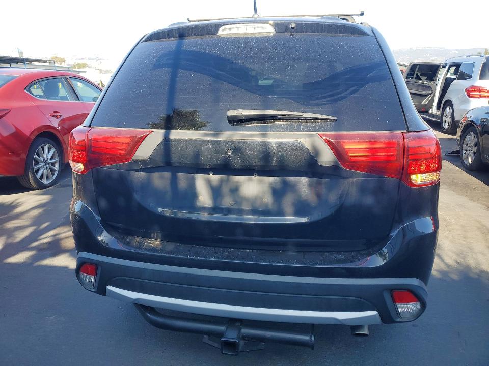 Photo 6 from auction – 2016 MITSUBISHI OUTLANDER with VIN JA4AZ3A31GZ035764