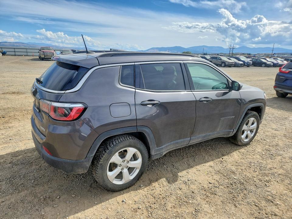 Photo 3 from auction – 2020 JEEP COMPASS with VIN 3C4NJDBB2LT137683
