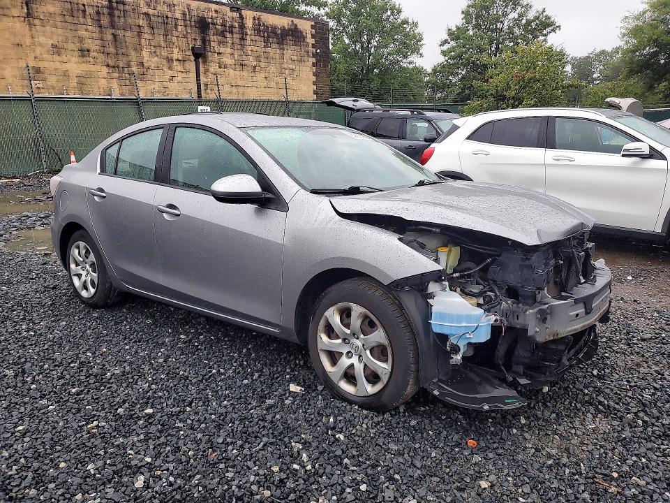 Снимка 4 от търг – 2013 MAZDA 3 с VIN JM1BL1U86D1703723