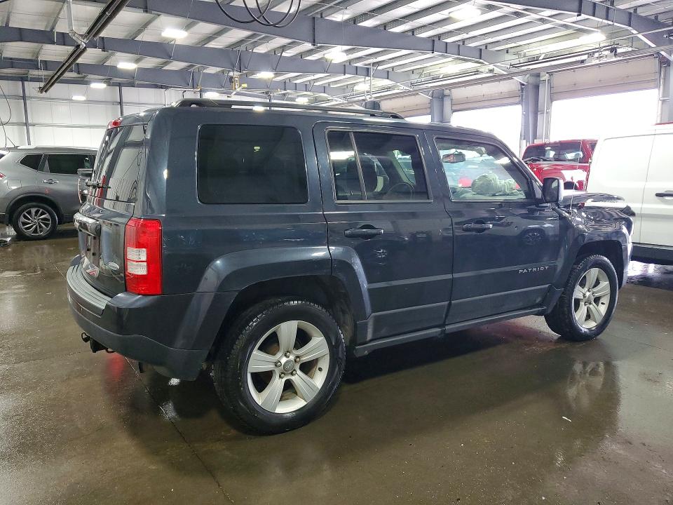 Снимка 3 от търг – 2016 JEEP PATRIOT с VIN 1C4NJRFB0GD581485