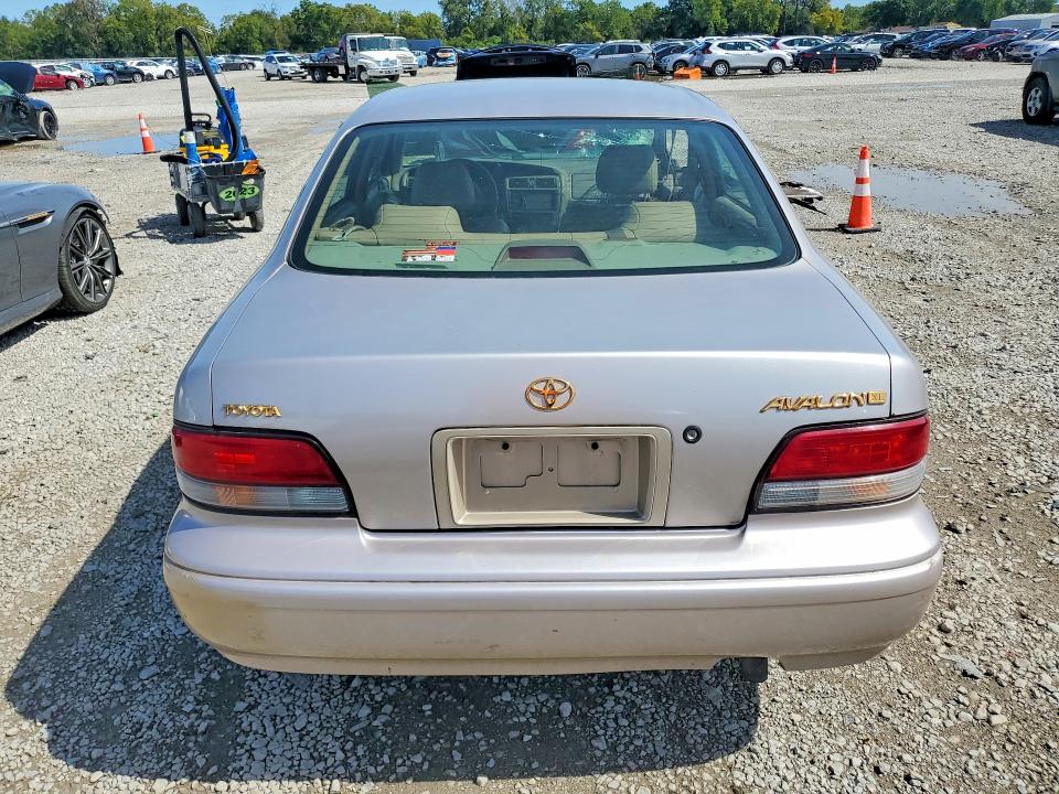 Photo 6 from auction – 1997 TOYOTA AVALON with VIN 4T1BF12B3VU207652