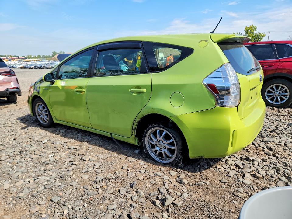 Photo 2 from auction – 2013 TOYOTA PRIUS V with VIN JTDZN3EU6D3219815