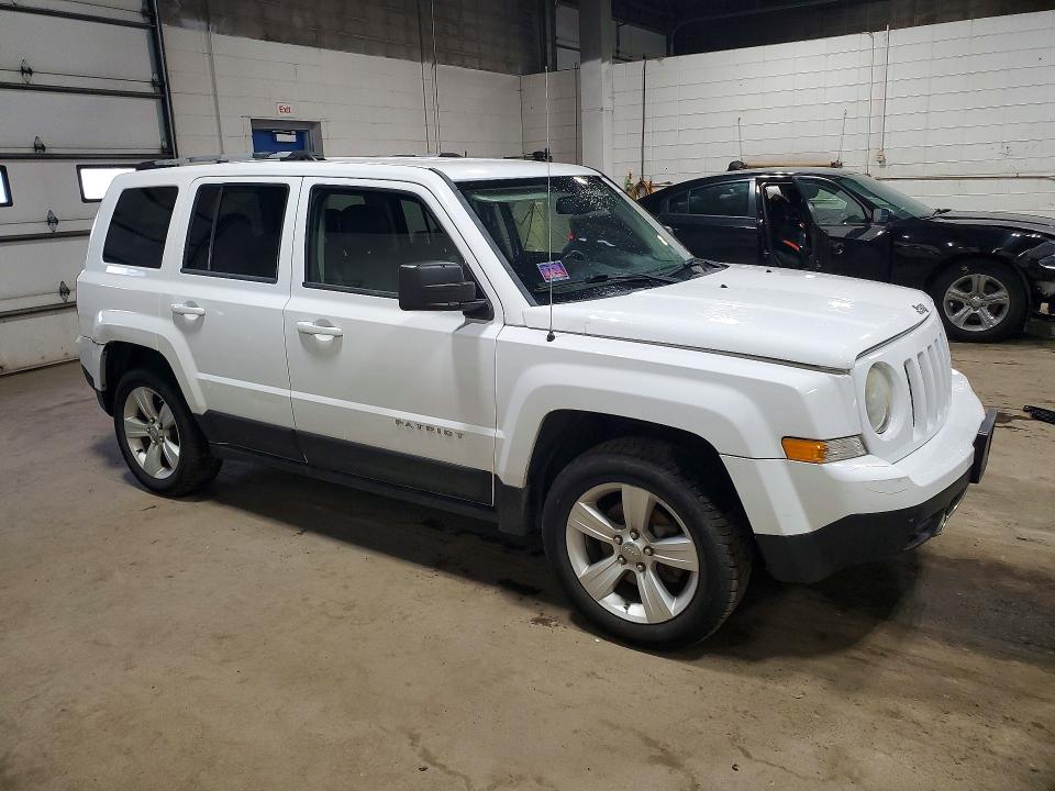 Photo 4 from auction – 2014 JEEP PATRIOT with VIN 1C4NJRCB7ED520202