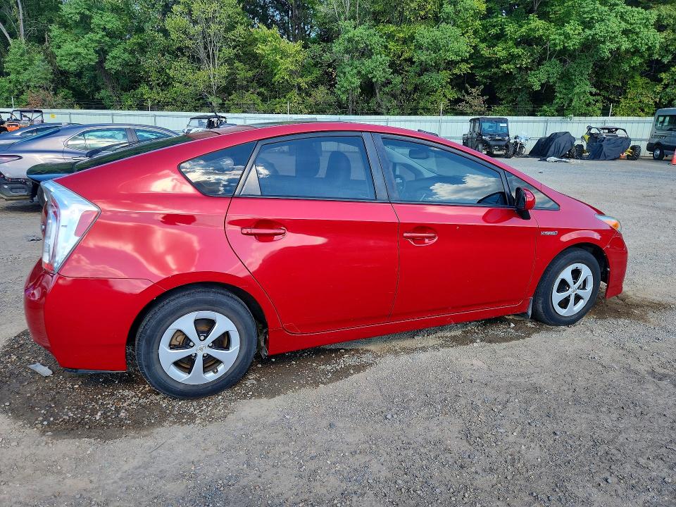 Photo 3 from auction – 2015 TOYOTA PRIUS with VIN JTDKN3DUXF1911674