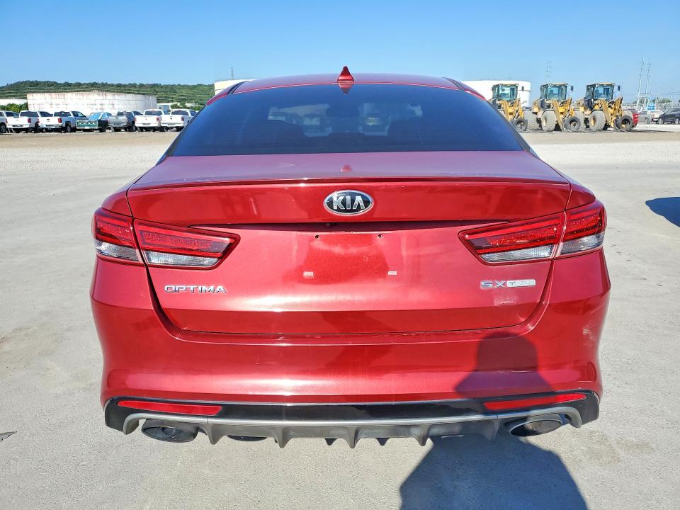 Photo 6 from auction – 2017 KIA OPTIMA with VIN 5XXGW4L24HG147336