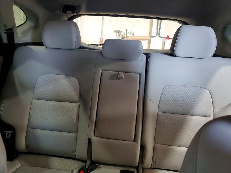 Photo 10 from auction – 2018 HYUNDAI TUCSON with VIN KM8J33A40JU801032