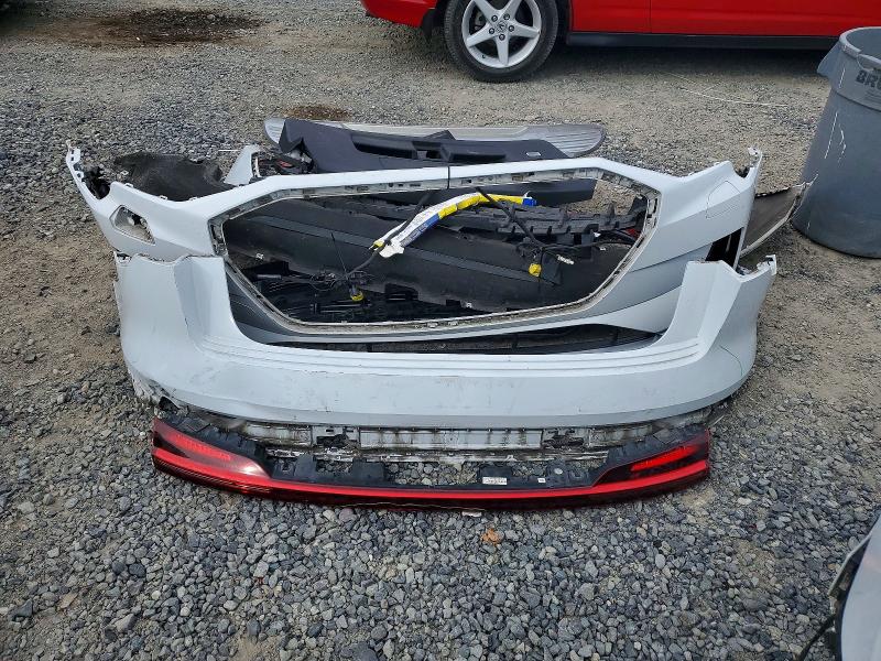 Photo 13 from auction – 2019 AUDI E-TRON with VIN WA1VAAGE1KB025002