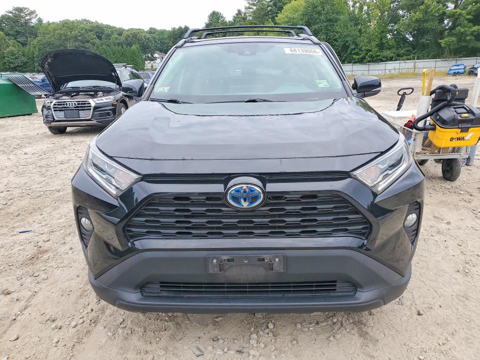 Снимка 5 от търг – 2021 TOYOTA RAV4 с VIN 2T3RWRFV9MW113900