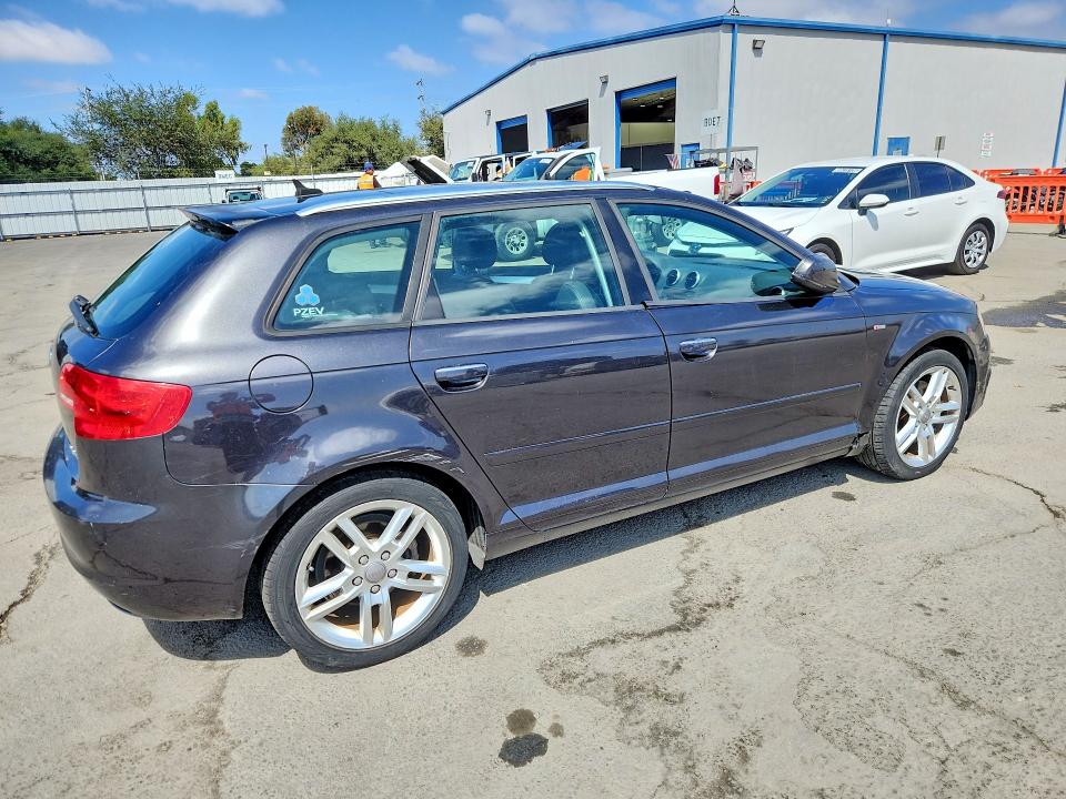 Zdjęcie 3 z aukcji – 2011 AUDI A3 z VIN WAUPEAFM2BA077513