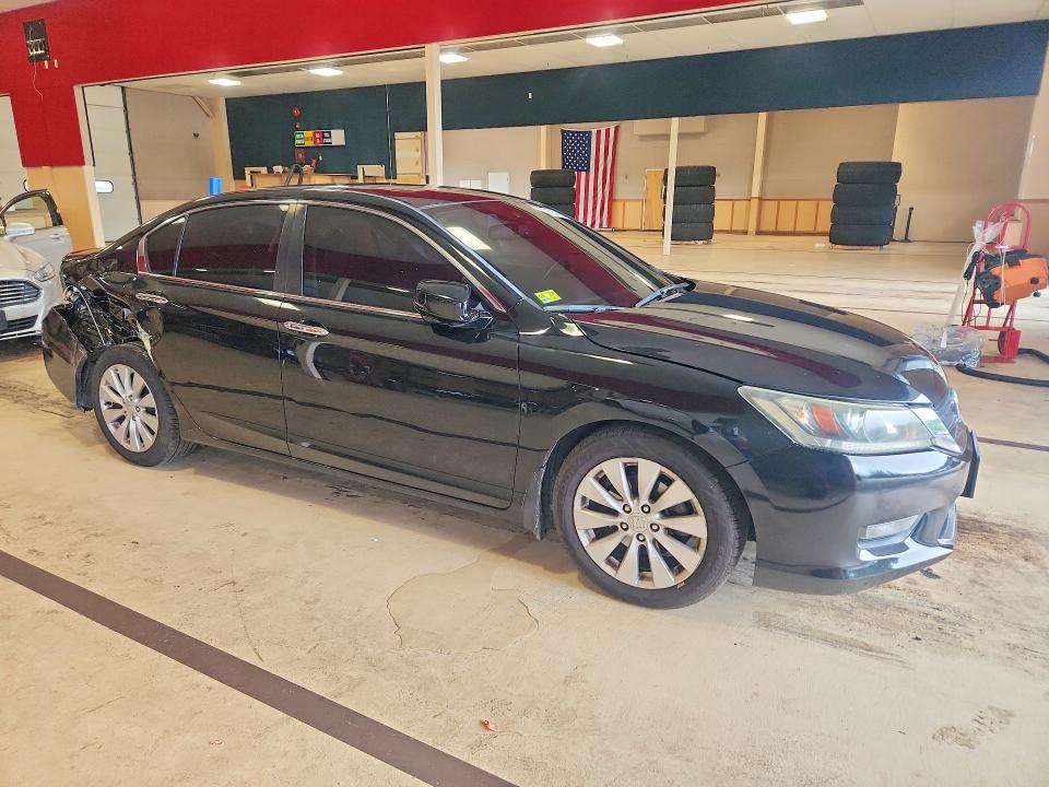 Photo 4 from auction – 2014 HONDA ACCORD with VIN 1HGCR2F80EA002684