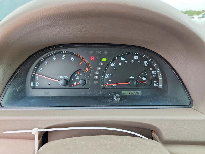 Photo 9 from auction – 2004 TOYOTA CAMRY with VIN 4T1BE30K94U305570