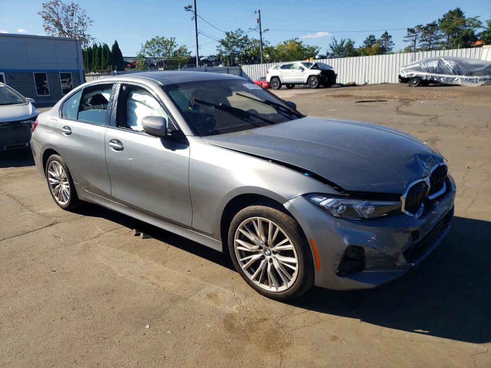 Photo 4 from auction – 2023 BMW 330XI with VIN 3MW89FF00P8D12786