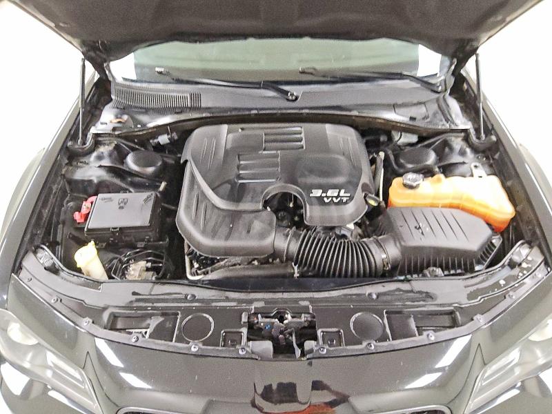 Фото 11 с аукциона – 2021 CHRYSLER 300 с VIN 2C3CCABG6MH595771