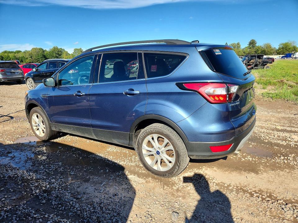Foto 2 de la subasta – 2018 FORD ESCAPE con VIN 1FMCU9GD5JUC25731