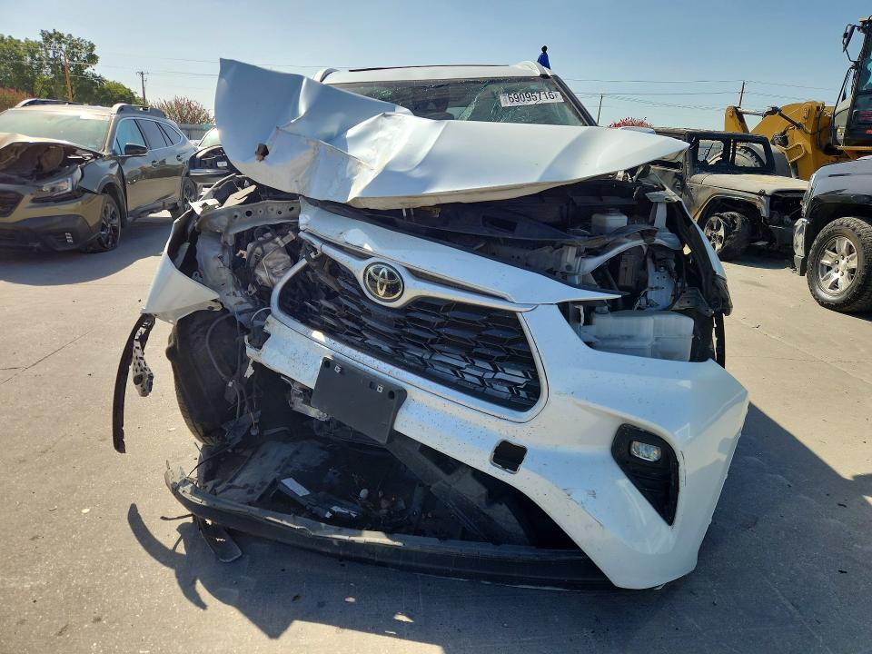 Photo 5 from auction – 2023 TOYOTA HIGHLANDER with VIN 5TDKDRAH1PS010145