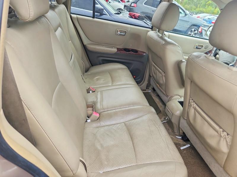 Photo 11 from auction – 2004 TOYOTA HIGHLANDER with VIN JTEEP21A040048992