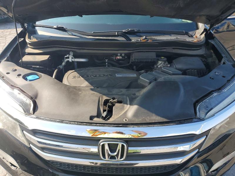 Photo 12 from auction – 2017 HONDA PILOT with VIN 5FNYF5H59HB025930